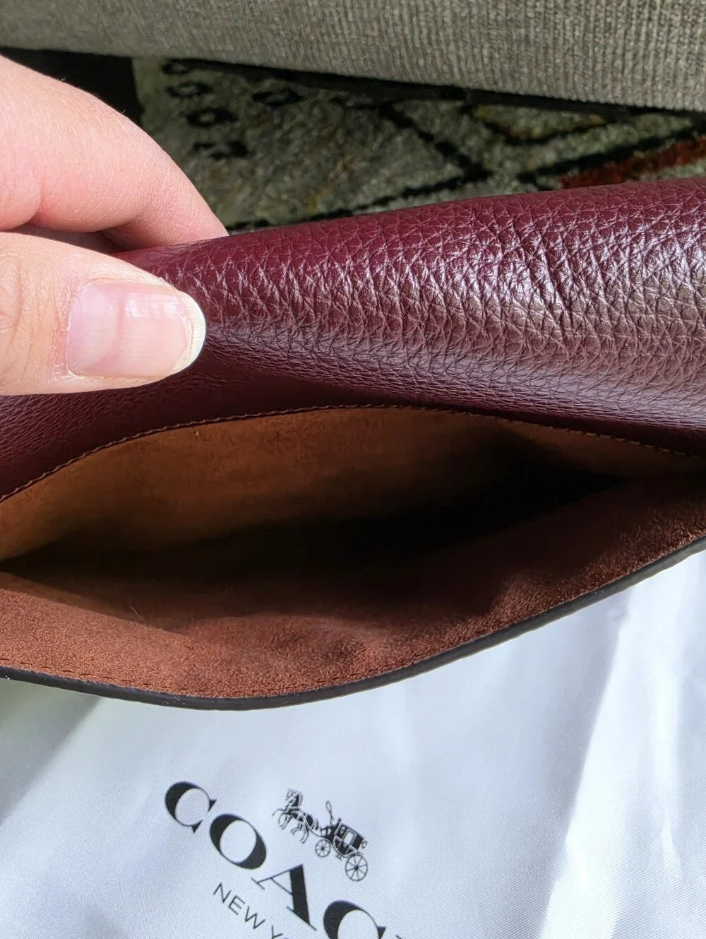 Coach Legacy Shoulder Bag Merlot - Picture 12 of 16